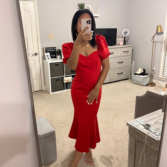 Red Maxi - Picture 2 of 5